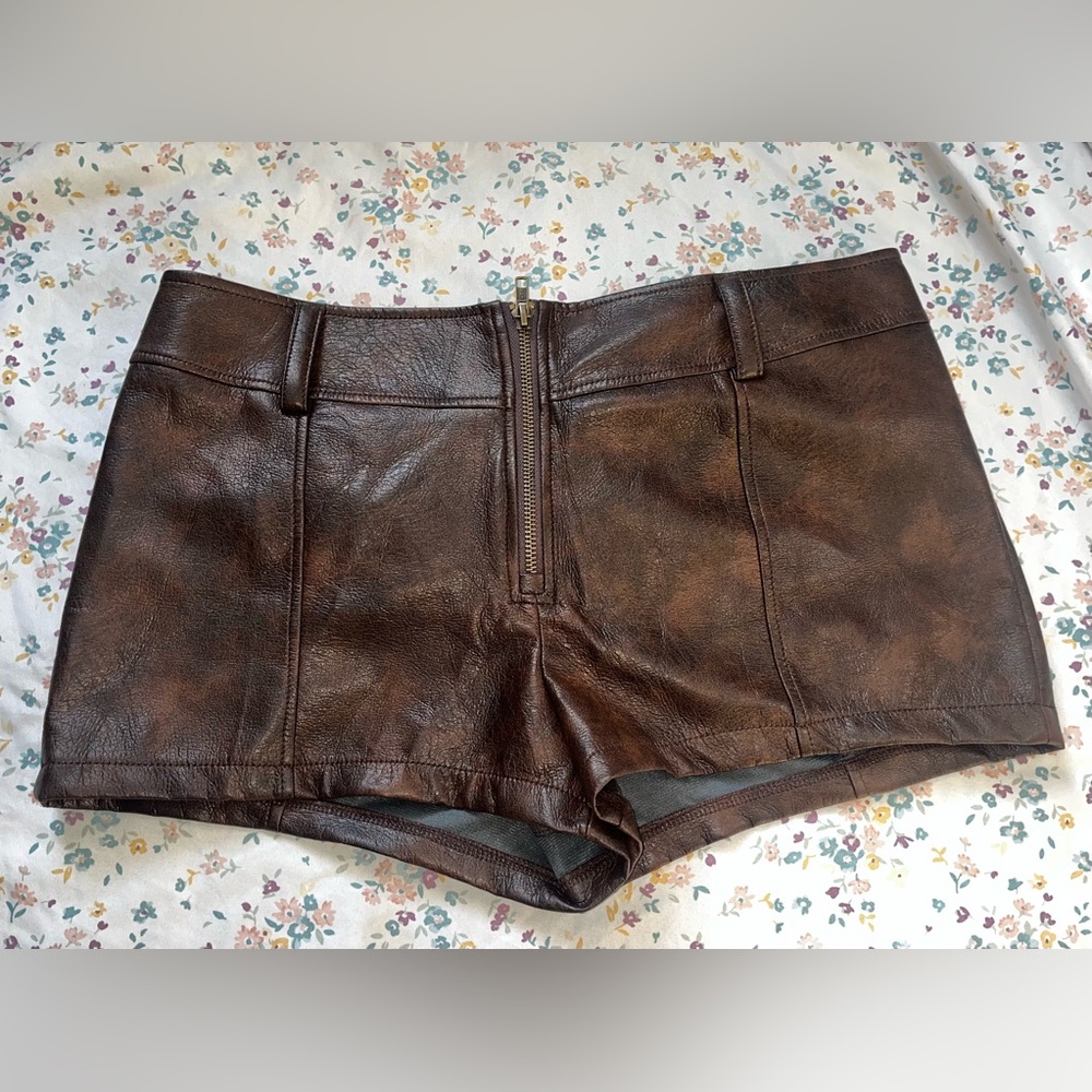 SHEIN Tall Women's Solid Color Zipper Placket Fashion Versatile Shorts